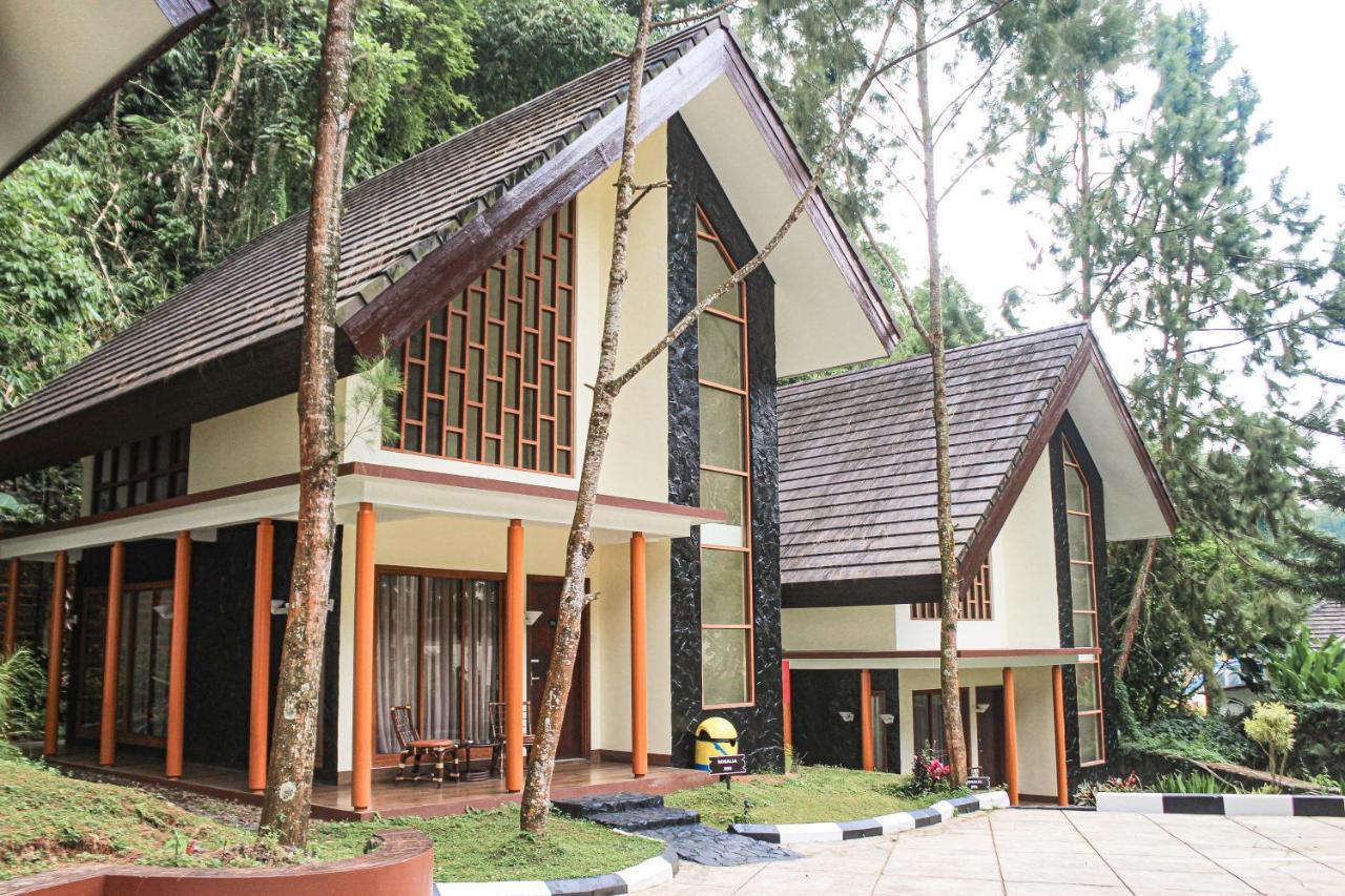 Lembah Permai Resort Sindanglaya Eksteriør bilde